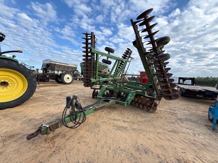 john-deere-637-image-2