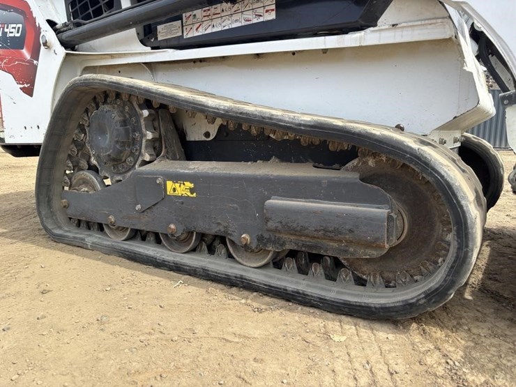 2021-bobcat-t450-image-17
