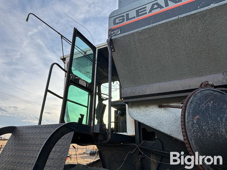 1977-gleaner-l2-image-15