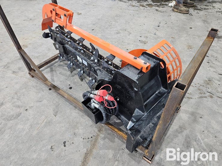 2025-massey-ferguson-730-image-7