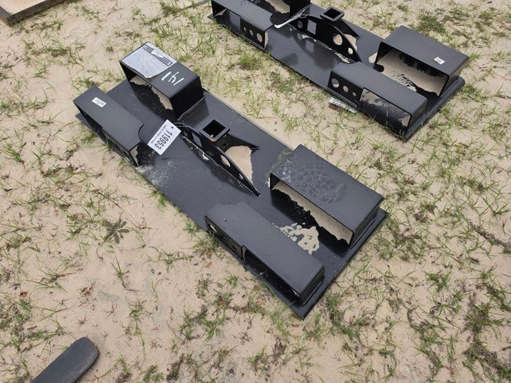 --skid-steer-receiver-hitch-image-3