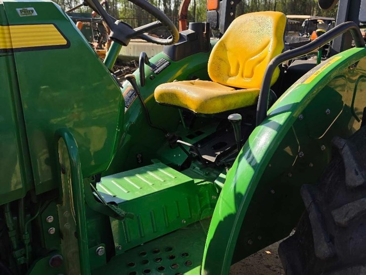 john-deere-5055e-image-13
