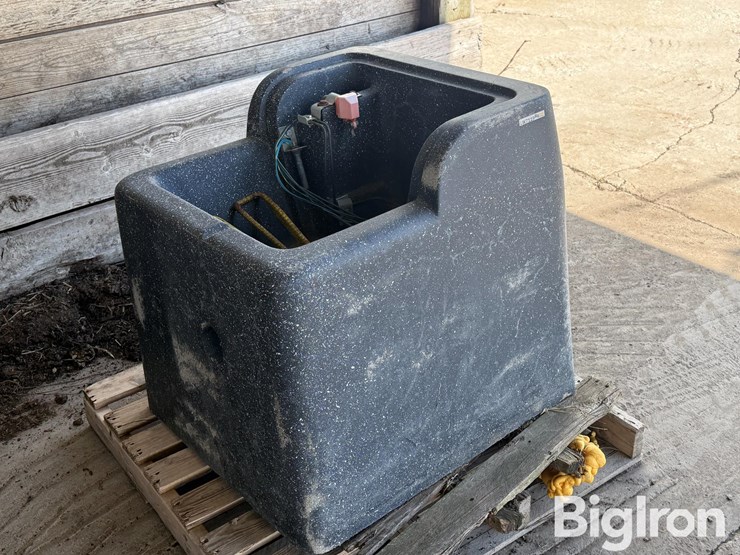 petersen-waterers-super-pete-series-#34e-cattle-waterer-image-3