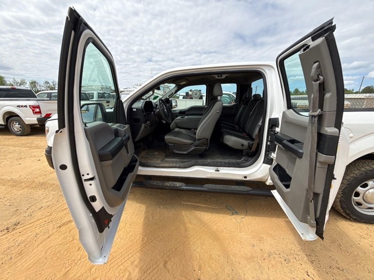 2019-ford-f150-xl-image-11