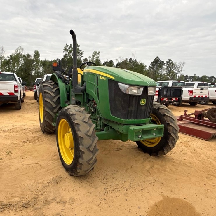 JOHN DEERE 5075M