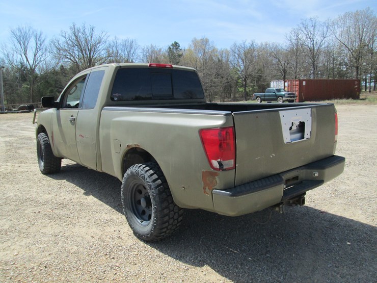 2004-nissan-titan-image-4