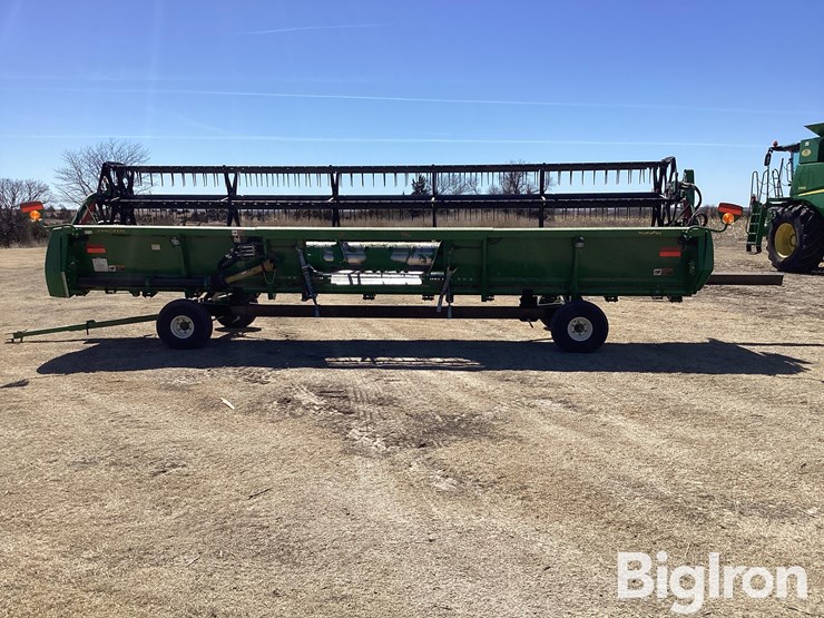 2022-john-deere-625f-image-6