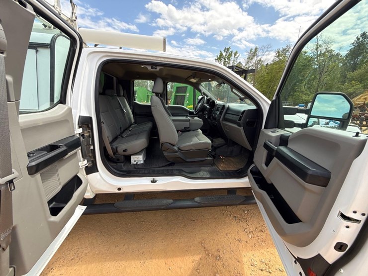 2019-ford-f250-xl-image-9