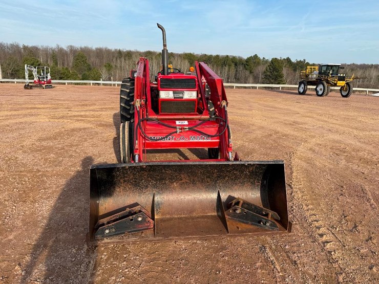 1985-case-ih-2250-image-2