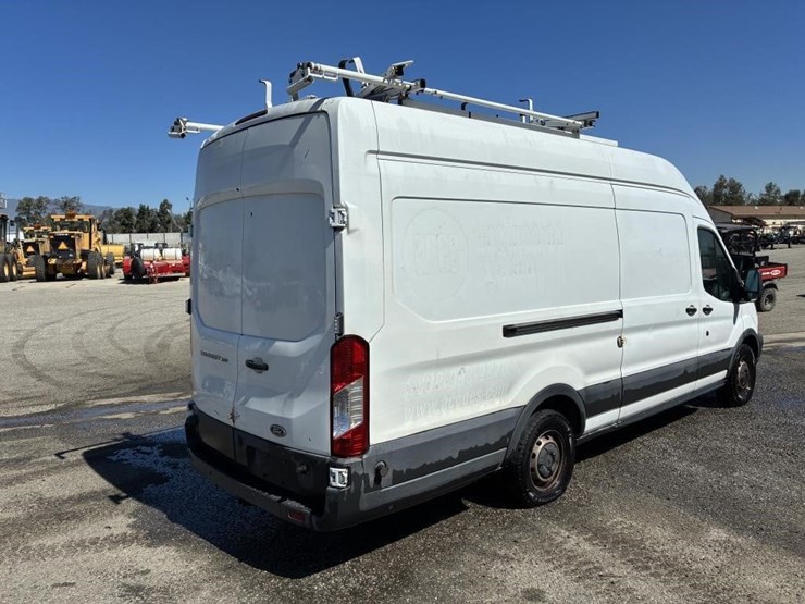 2017-ford-transit-image-3