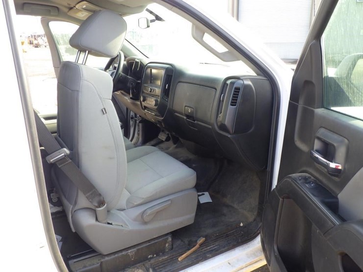 2018-chevrolet-1500-image-7