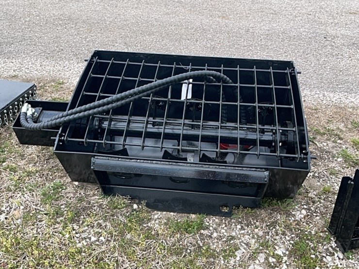 mini-skid-steer-hopper-image-2