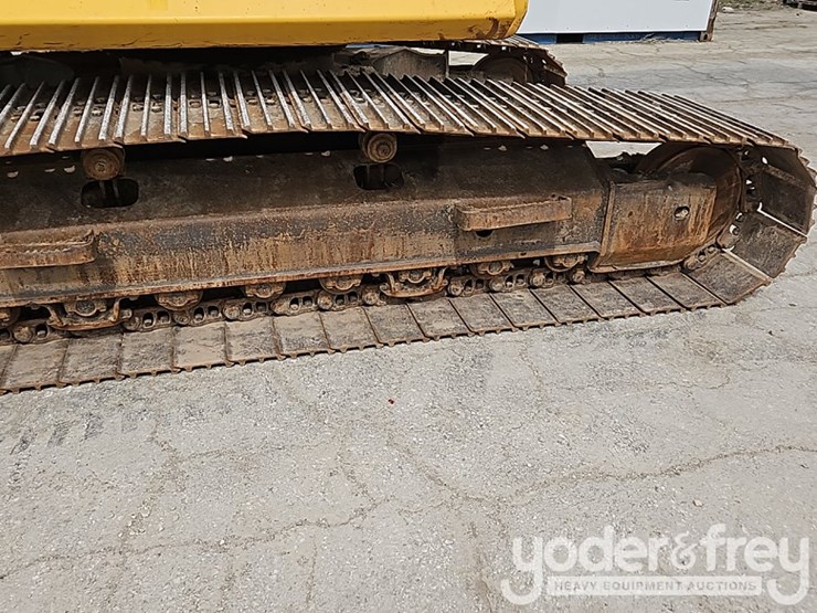 2016-komatsu-pc210-lc-11-image-19