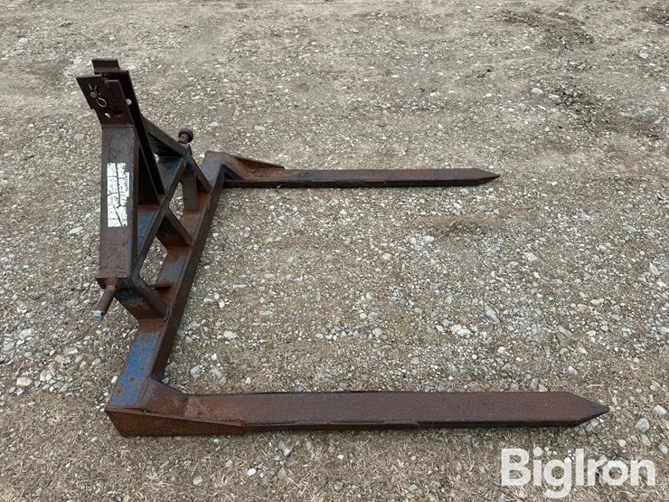 3--pt-mounted-bale-fork-image-4