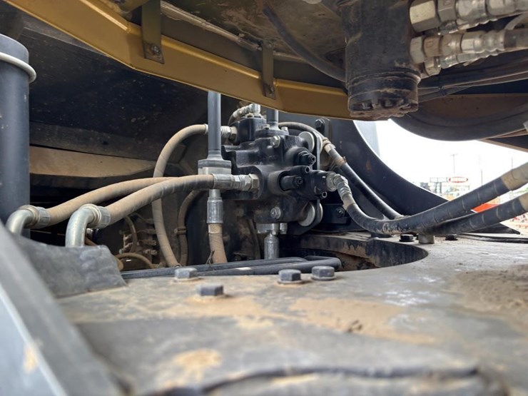 komatsu-wa380-8-image-27