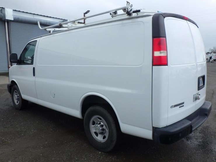 2013-chevrolet-express-2500-image-5