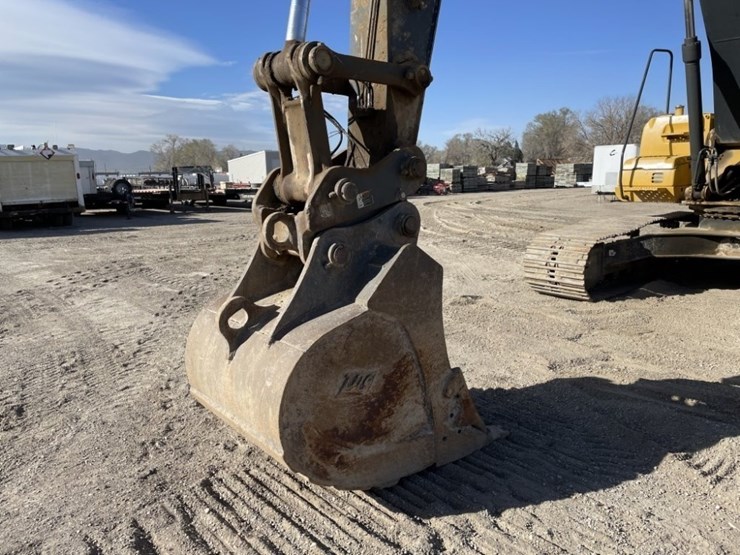 2012-deere-250g-lc-image-14