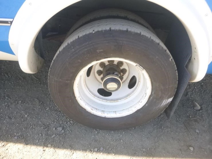 2014-ford-e450-image-15