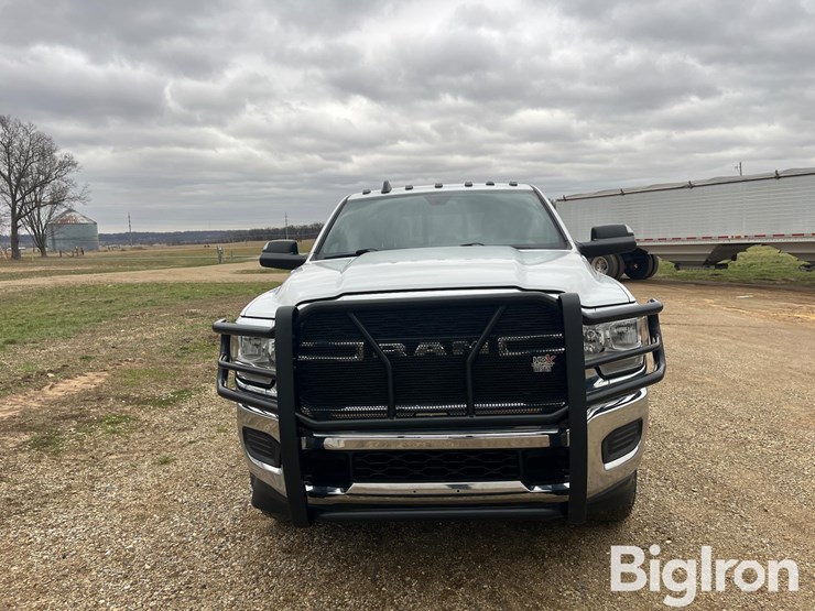 2021-ram-2500-hd-image-2