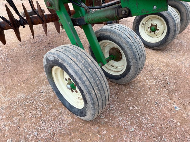 john-deere-630-image-8