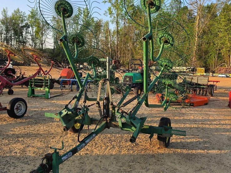 john-deere-702-image-1