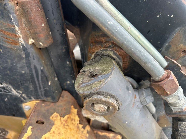 new-holland-lx885-image-21