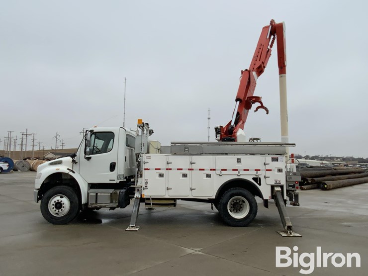 2012-freightliner-m2-106-image-8