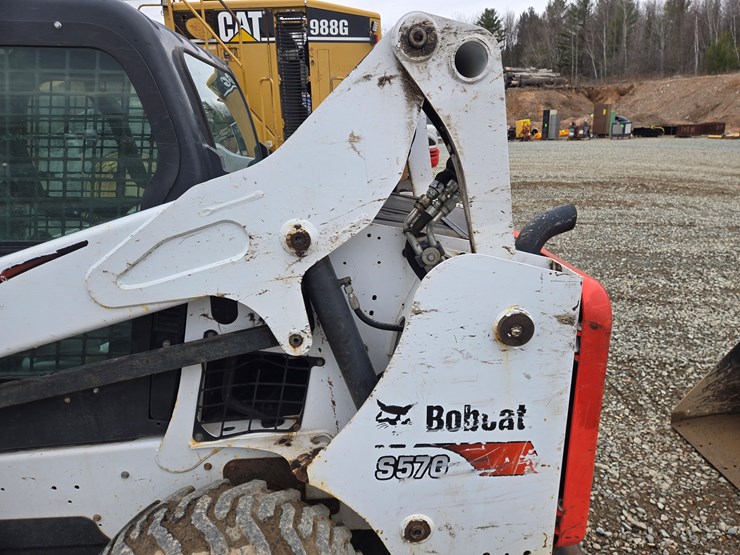 2017-bobcat-s570-image-28