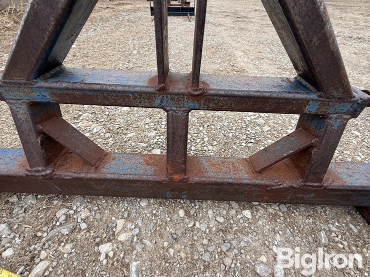 3--pt-mounted-bale-fork-image-11