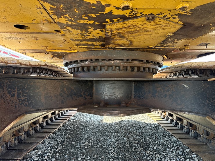 2011-caterpillar-336e-image-82