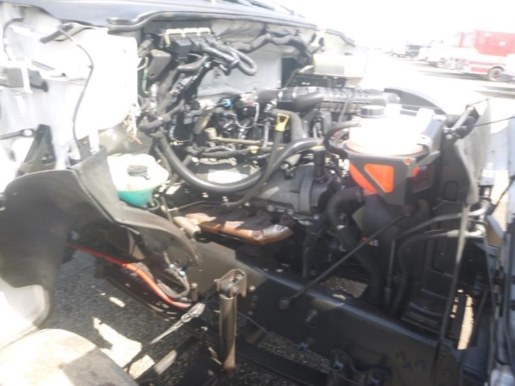 2012-ford-f650-image-15