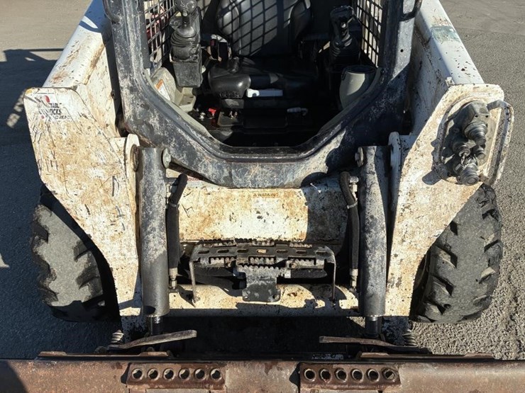 2017-bobcat-s570-image-8
