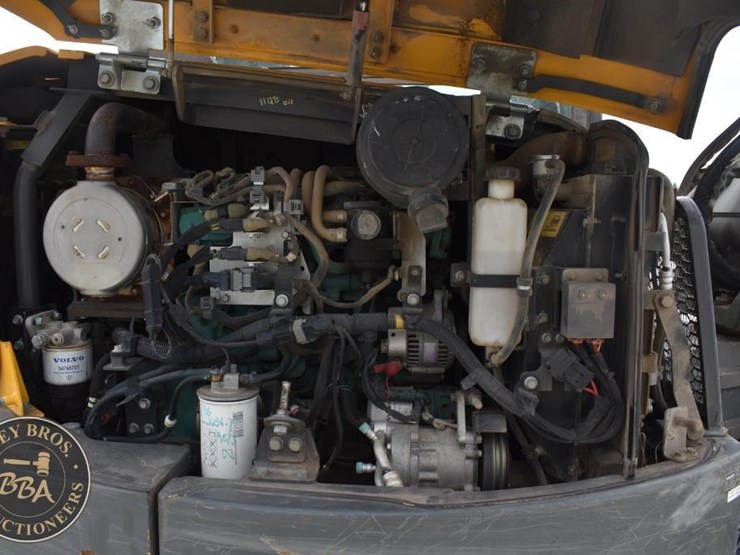 2019-volvo-ecr88d-image-47