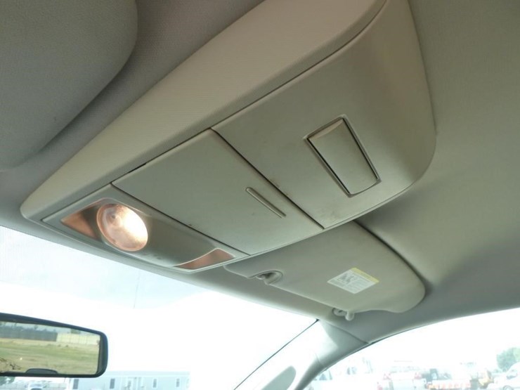 2014-dodge-grand-caravan-image-21