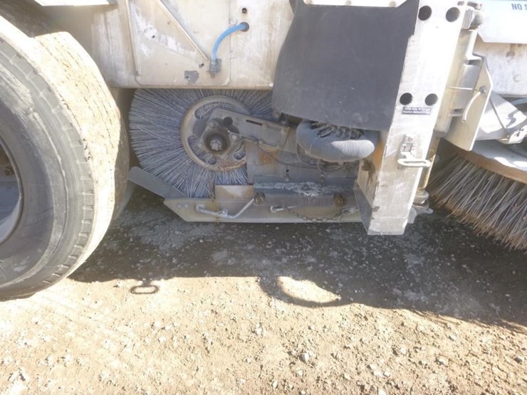 2014-global-m4-sweeper-image-10