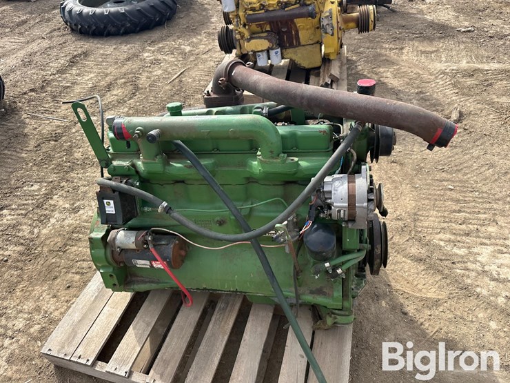 john-deere-329-image-2