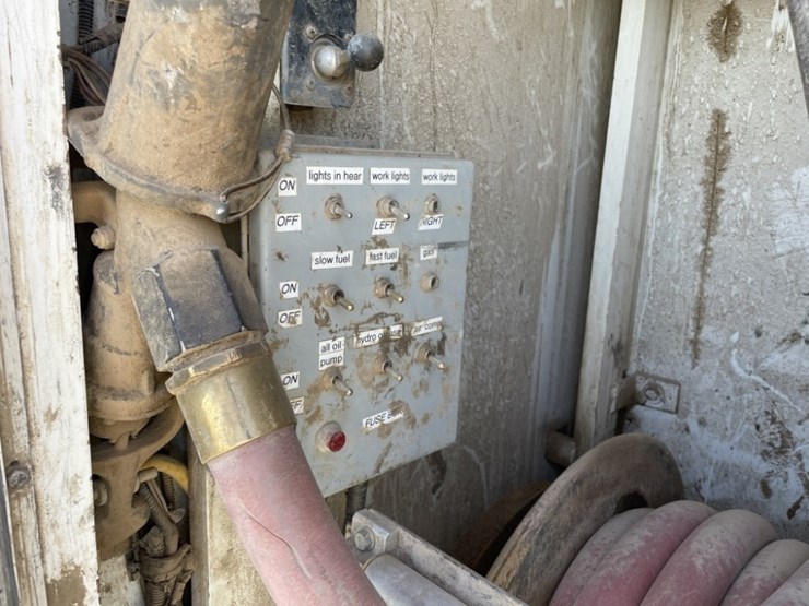 2008-international-7500-t/a-fuel-&-lube-truck-image-14