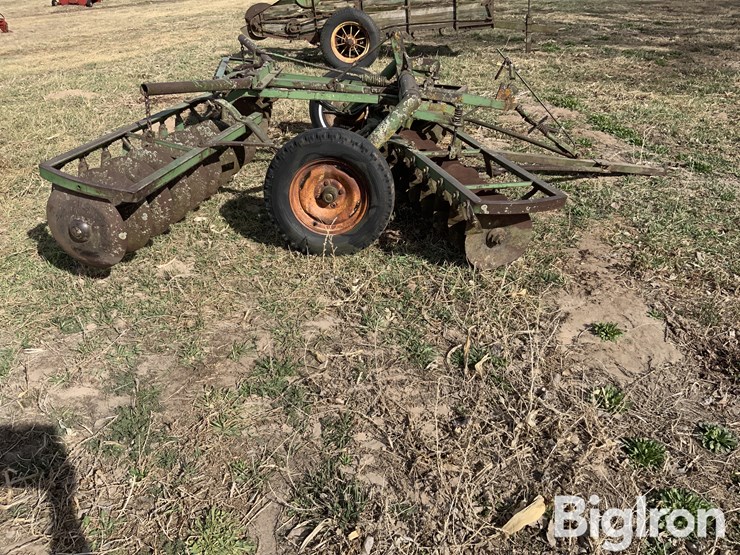 john-deere-12-image-4