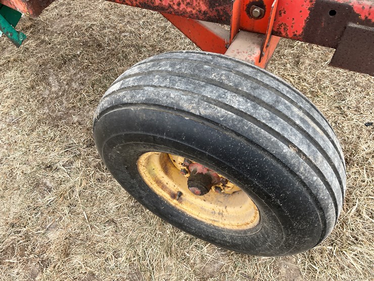 #2367-•-knowles-gravity-box-image-8