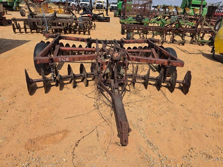 massey-ferguson-10-image-5