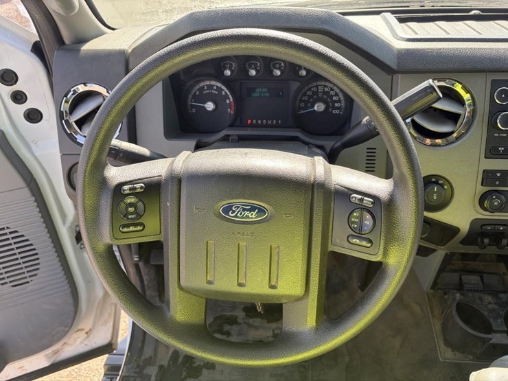 2011-ford-f250-image-13