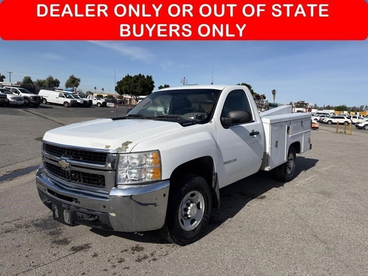 2010-chevrolet-silverado-2500-image-1