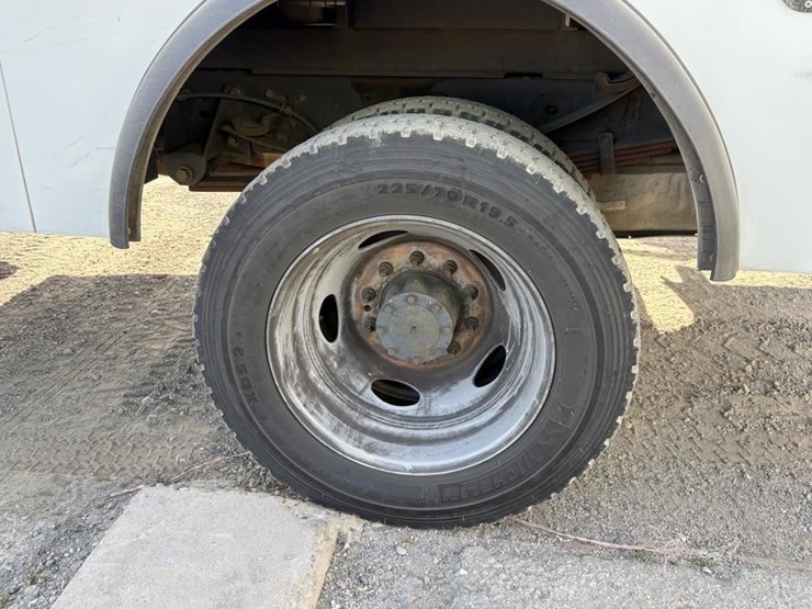 2016-ford-f550-sd-image-5