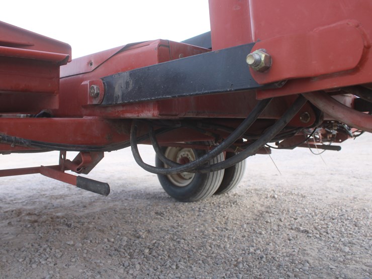 hesston-4910-image-8