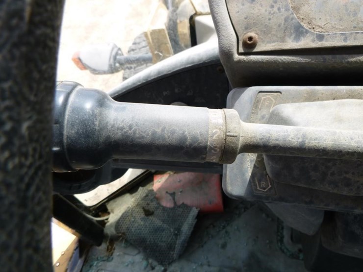 2004-caterpillar-924gz-image-13