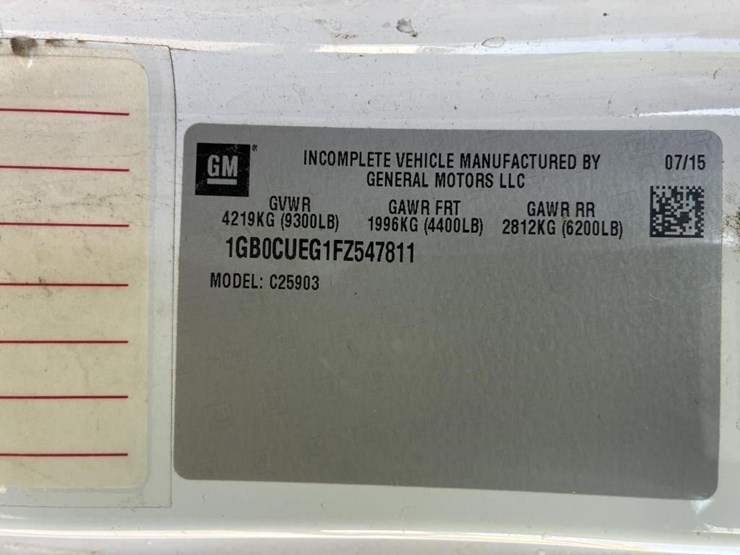 2015-chevrolet-silverado-2500hd-image-12