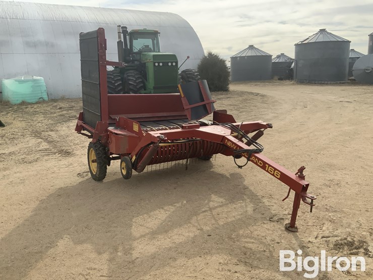 new-holland-166-image-3