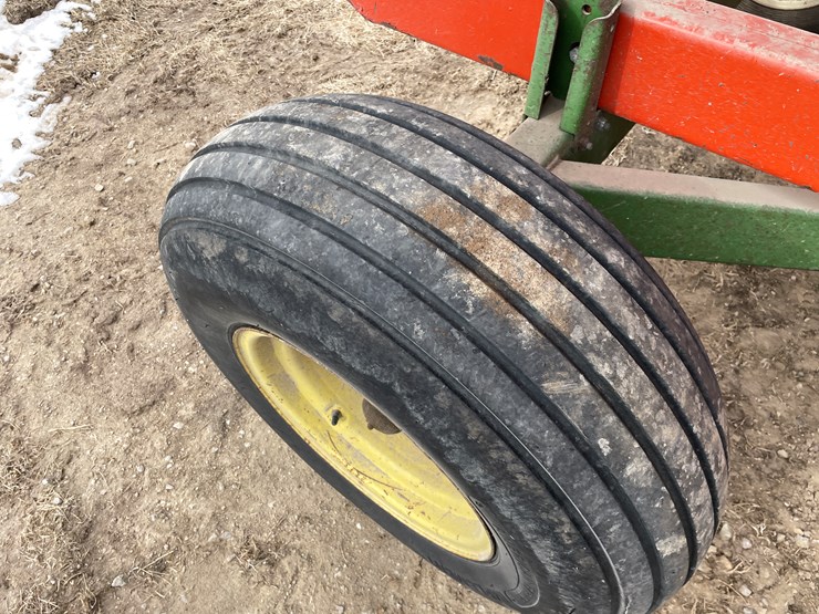 john-deere-1075-image-17