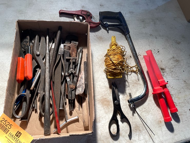 #2525-•-vinyl-chisels,-punches,-and-more-image-1