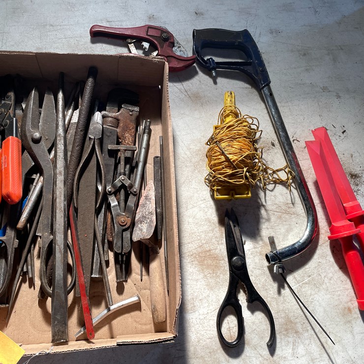 #2525 • Vinyl Chisels, Punches, and More